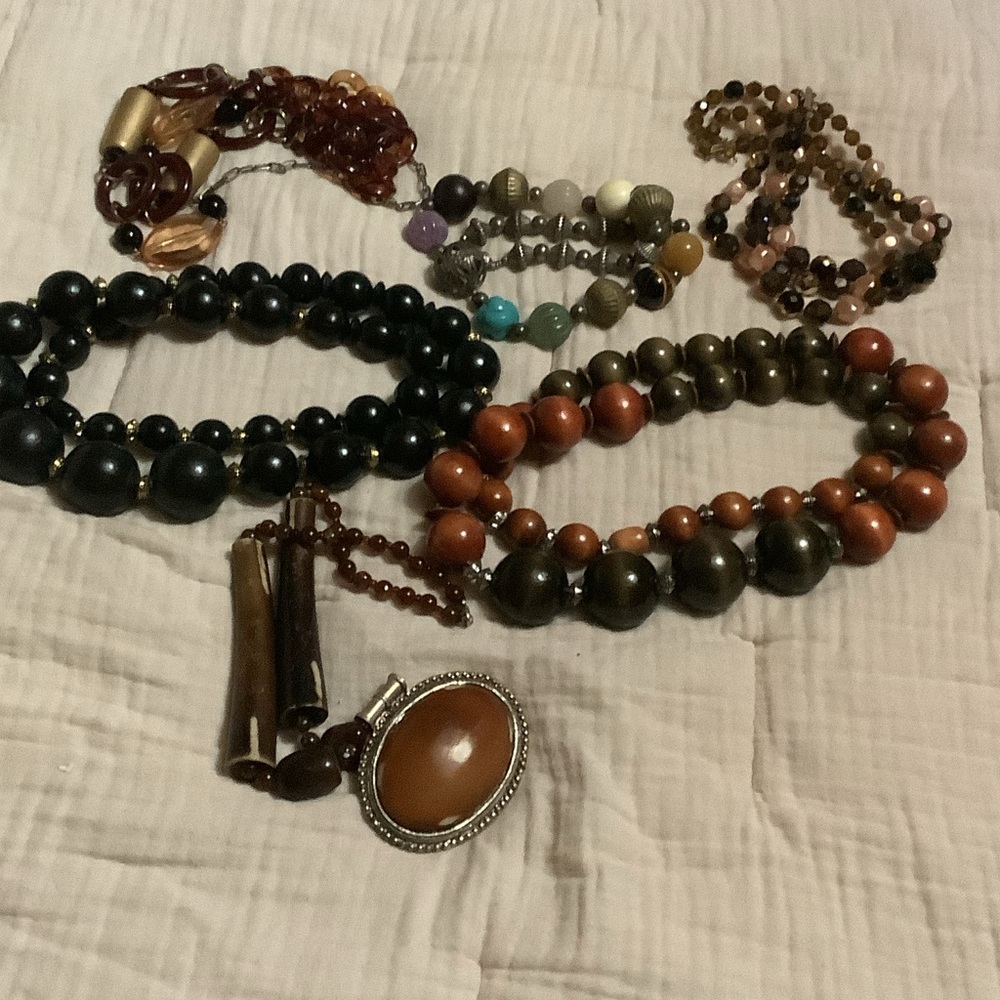Elegant Multi-Color Beaded Necklace Set